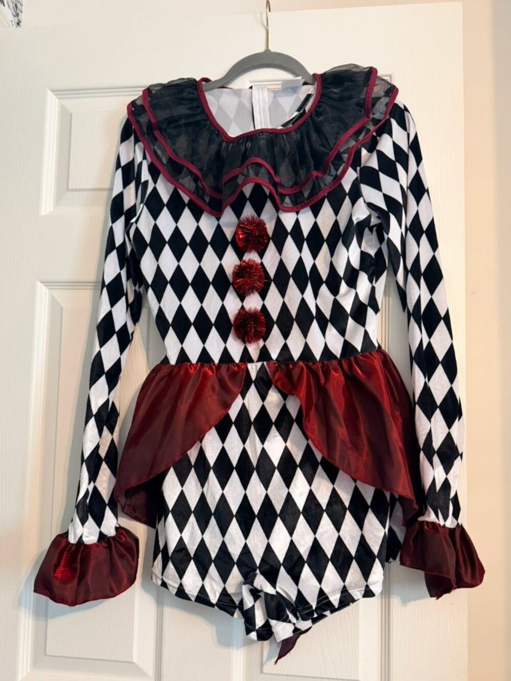 NYT Spirit Halloween Circus Clown Costume - Picture 3 of 11